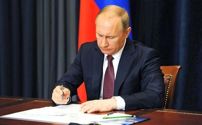 Владимир Путин поручил повысить уровень жизни россиян 